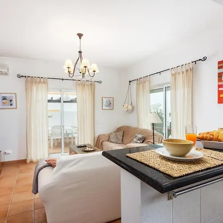 Top Floor, Double Terrace, Sea View