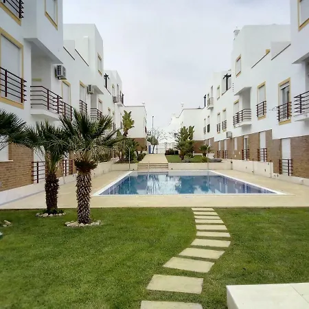 Top Floor, Double Terrace, Sea View